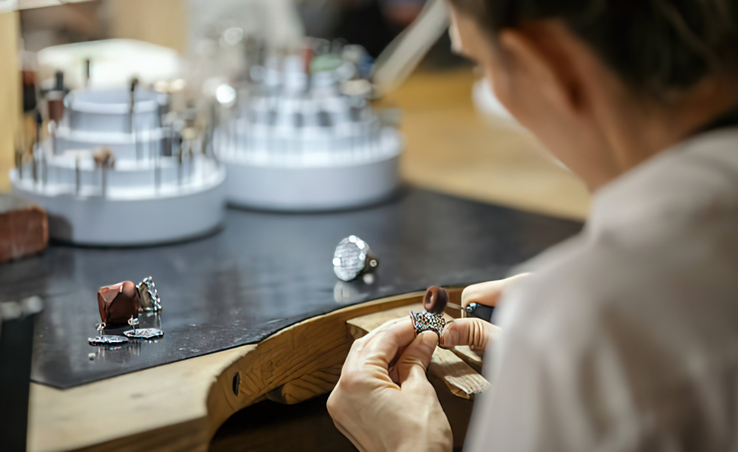What Polishing Tools Needed for the Jewelry Making?