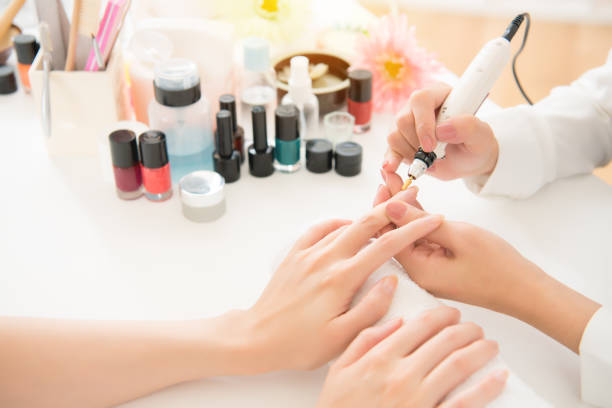 How to Use and Maintain An Electric Nail Drill Correctly?