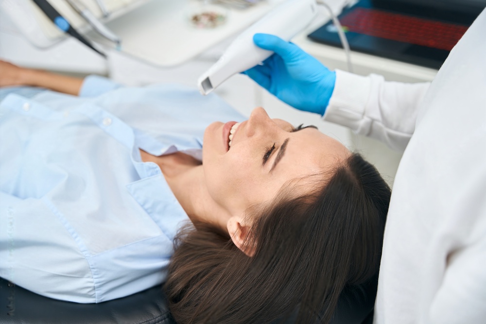 A Comprehensive Guide to Choosing the Right Dental Intraoral Camera for You