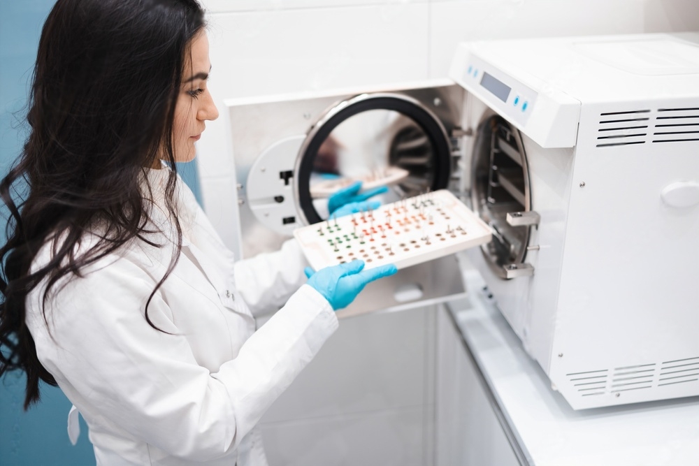 Comprehensive Guide: Cleaning, Disinfecting, and Storing Dental Diamond Burs